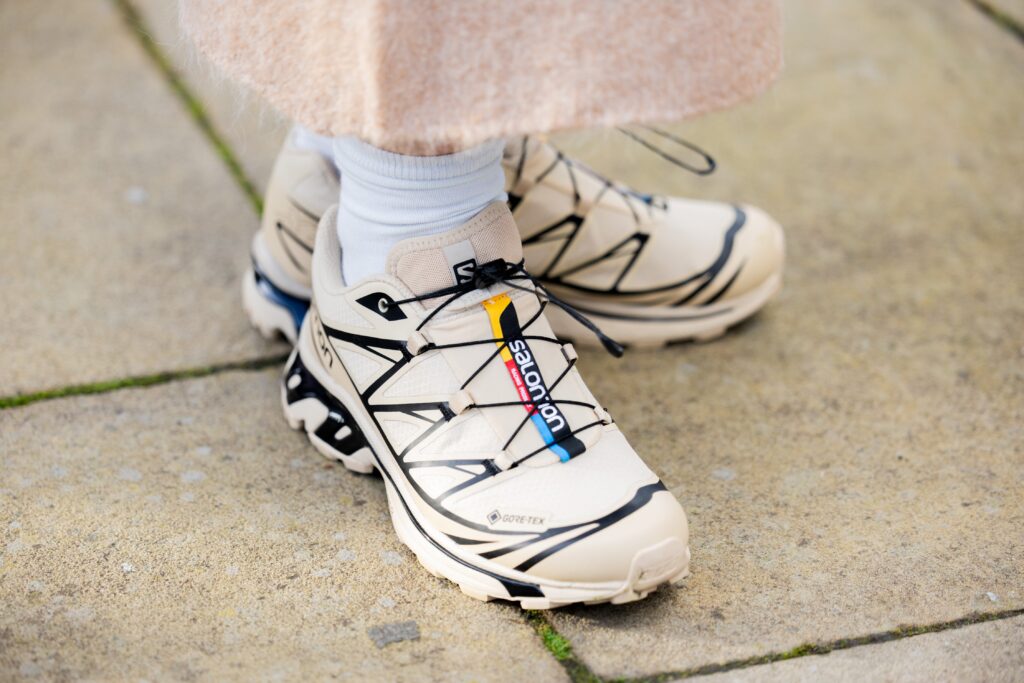 サロモン SALOMON　スニーカー