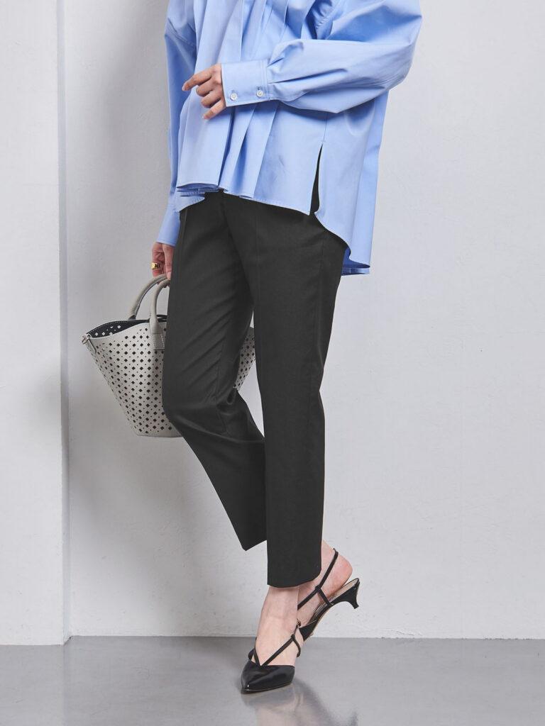 UNITED ARROWS
シャイニー スリム パンツ