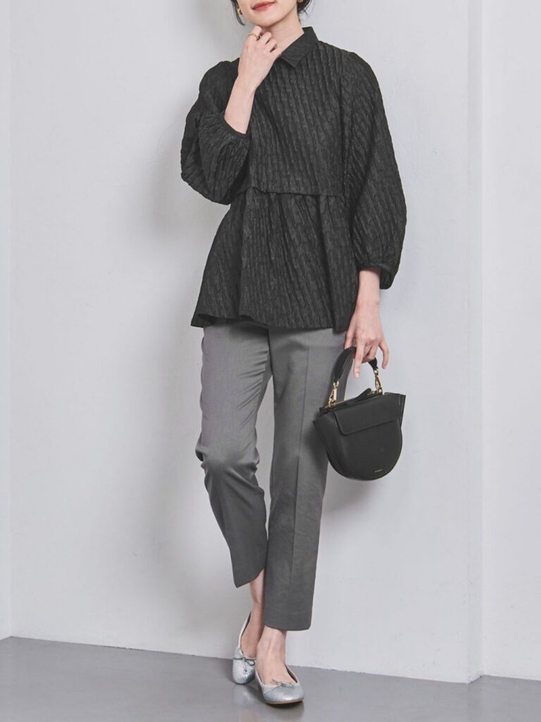 UNITED ARROWS
シャイニー スリム パンツ