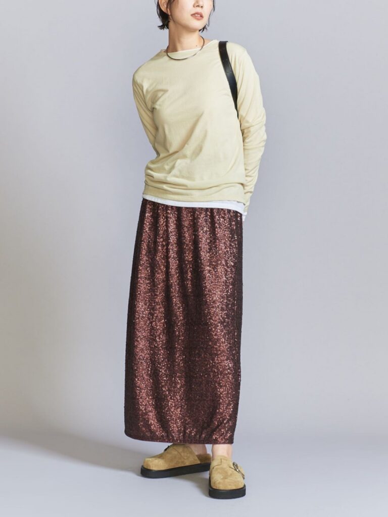 BEAUTY&YOUTH
スパンコール Iライン スカート