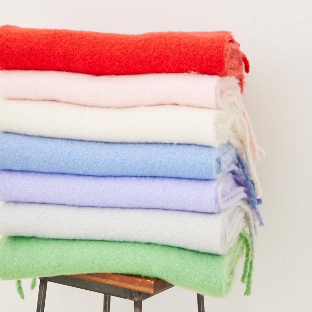 VIS
[リサイクルポリ] ふわふわ太フリンジマフラー